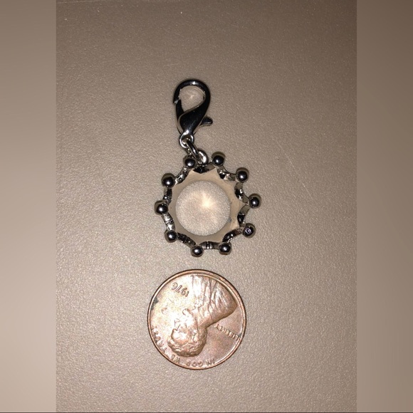 ❤️Crown charms/keychain - Picture 3 of 3